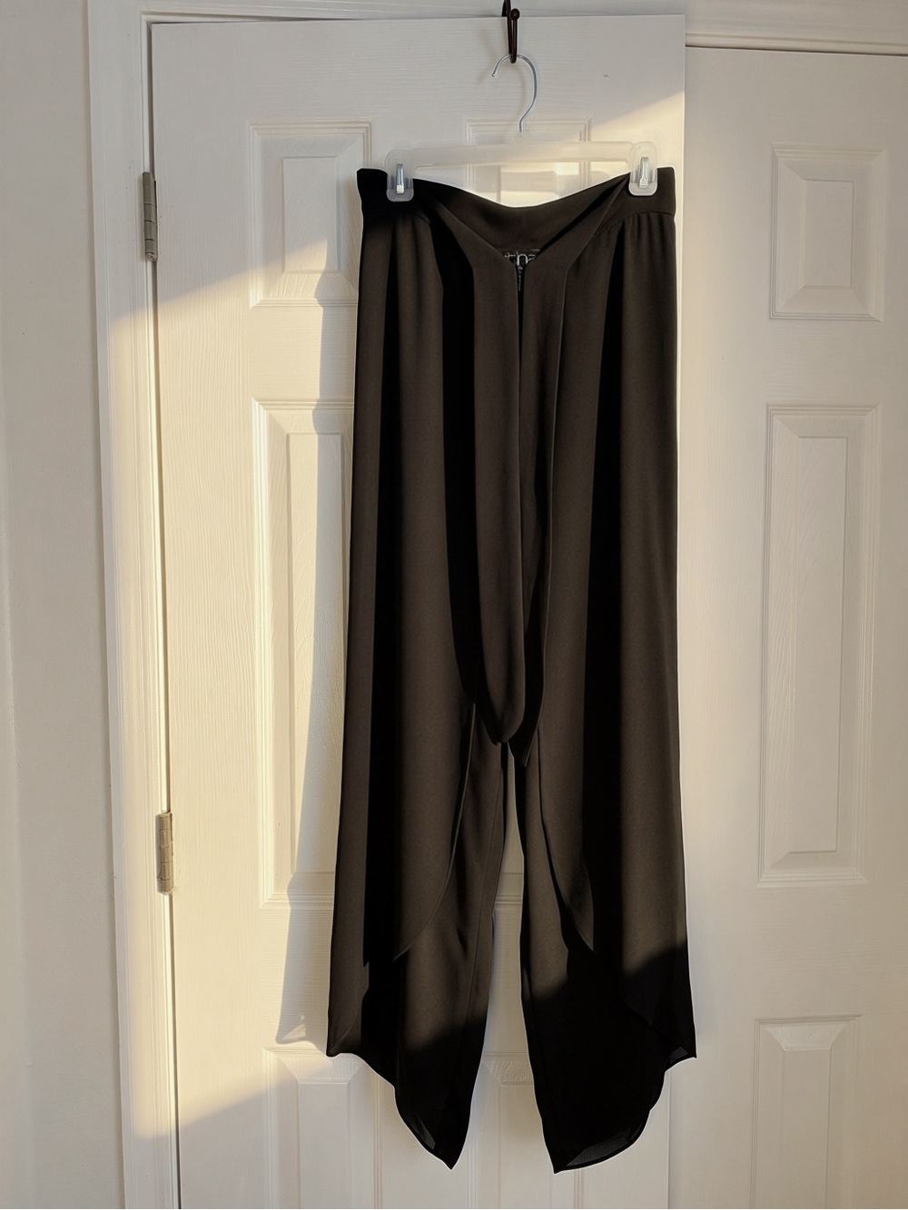 atina cristina Chic Black Wide-Leg Draped Women's Pants M